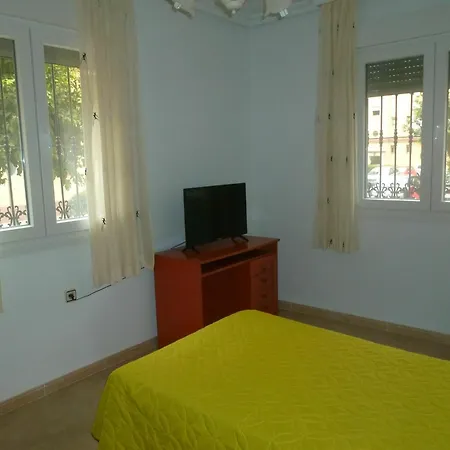 With 2 Bedrooms In Sevilla, With Wifi Lägenhet Sevilla