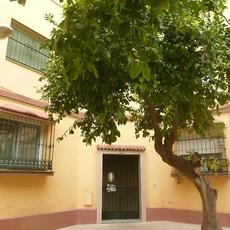 Lägenhet With 2 Bedrooms In Sevilla, With Wifi *