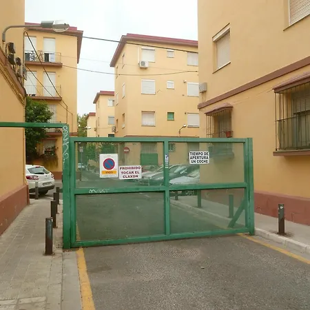 With 2 Bedrooms In Sevilla, With Wifi Lägenhet Sevilla